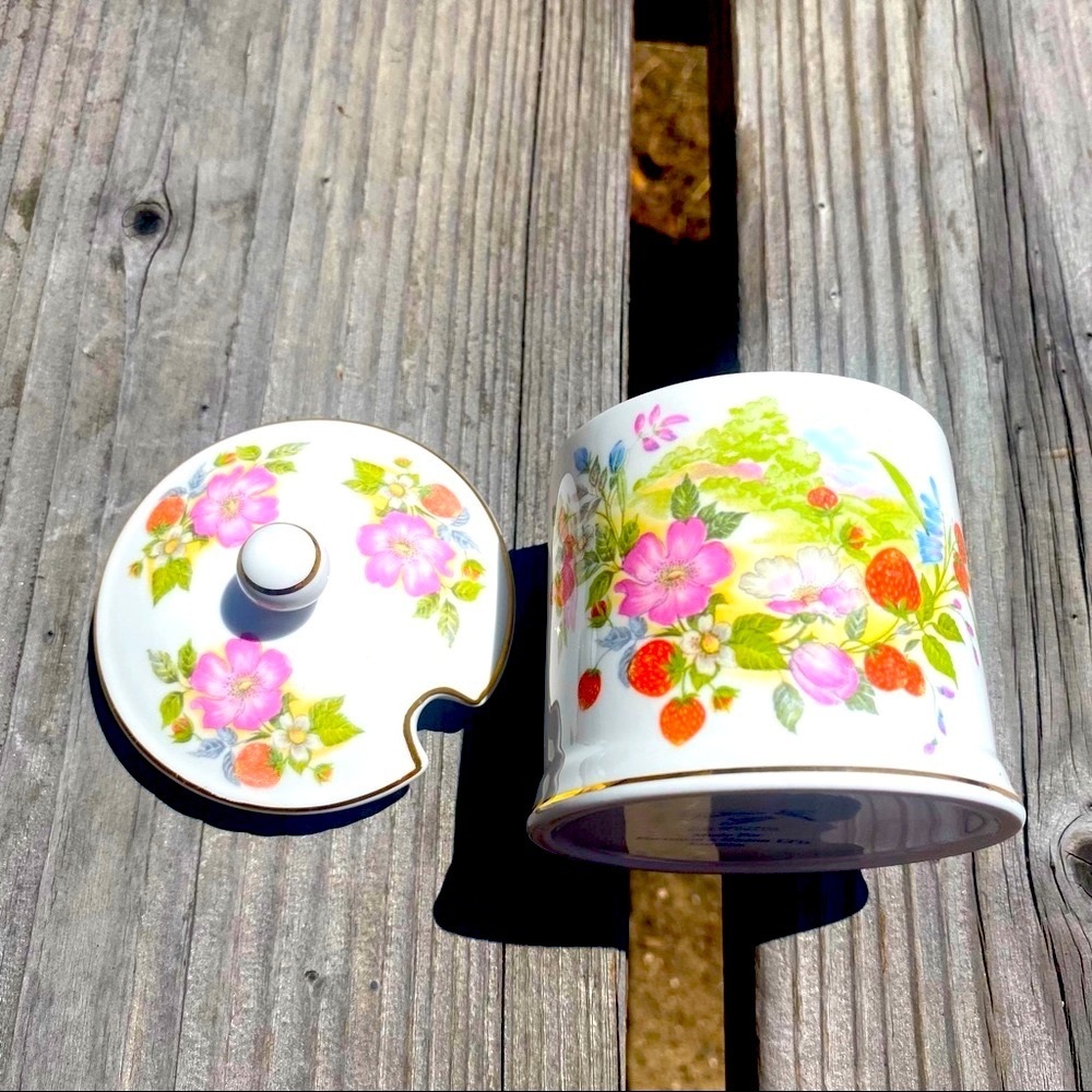 Lovely floral Victoria China jam jar